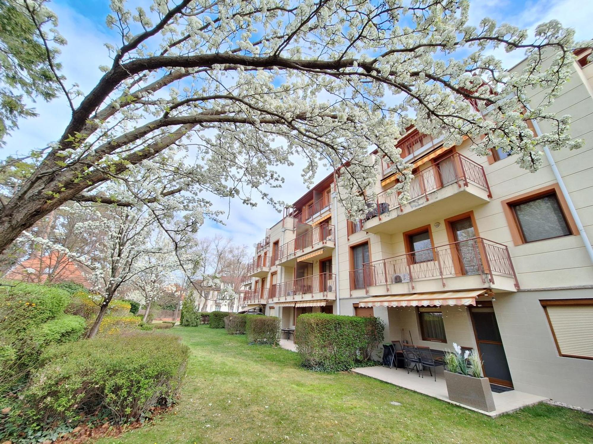 Sunny Apartman Siofok Exterior photo